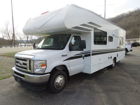 Used 2021 Ford E-350 and Econoline 350 Super Duty w/ Motorhome Prep Package image 3