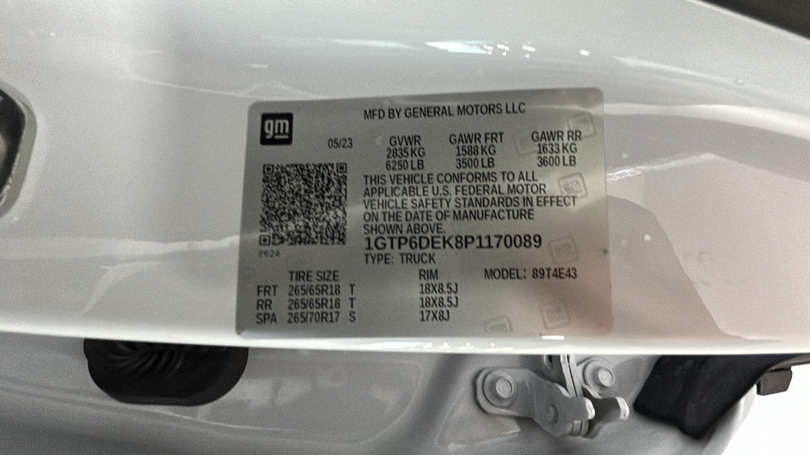 Used 2023 GMC Canyon AT4 w/ AT4 Premium Package AWD/4WD image 12
