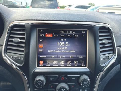 Used 2016 Jeep Grand Cherokee Laredo w/ Quick Order Package 23E AWD/4WD image 13