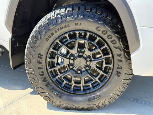 Used 2026 Toyota Tundra SR5 image 2