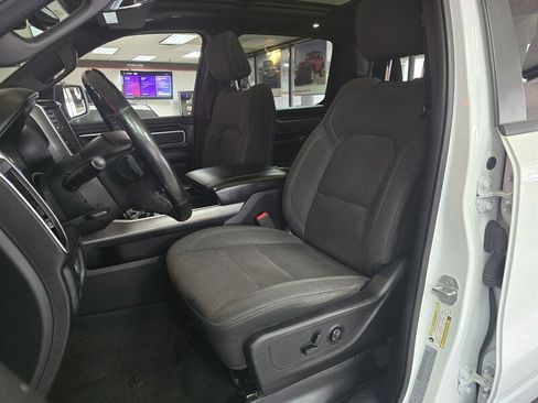 Used 2019 RAM 1500 Big Horn image 9