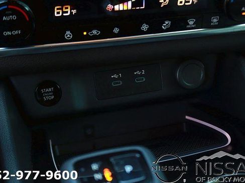 Certified 2024 Nissan Rogue SL FWD image 23