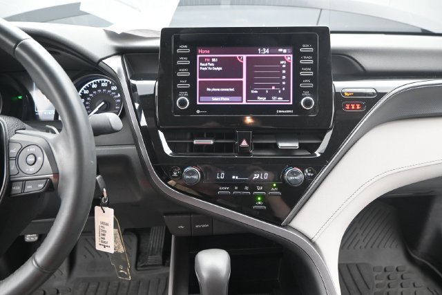 Used 2024 Toyota Camry SE FWD image 6