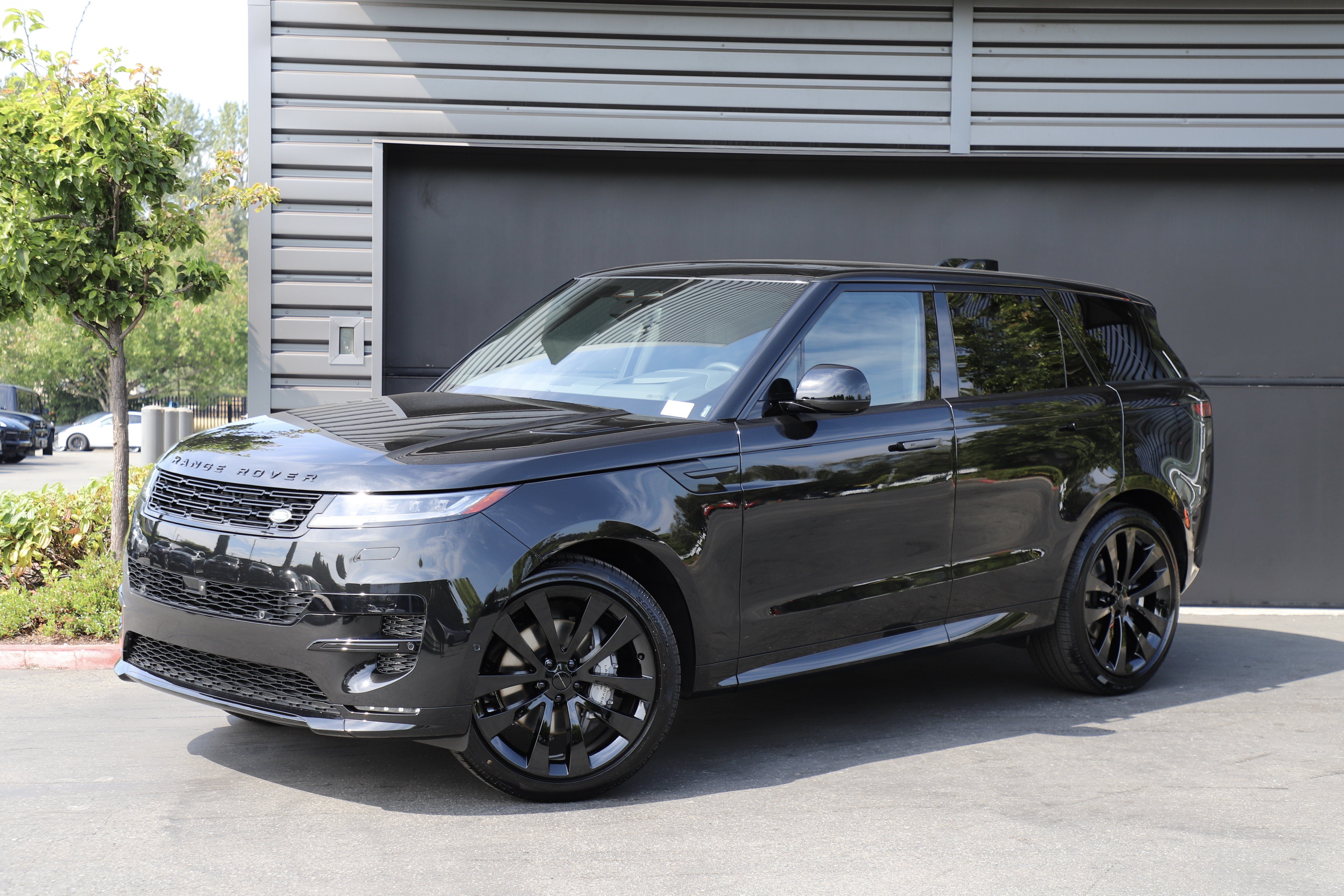 New 2026 Land Rover Range Rover Sport Dynamic SE AWD/4WD image 1