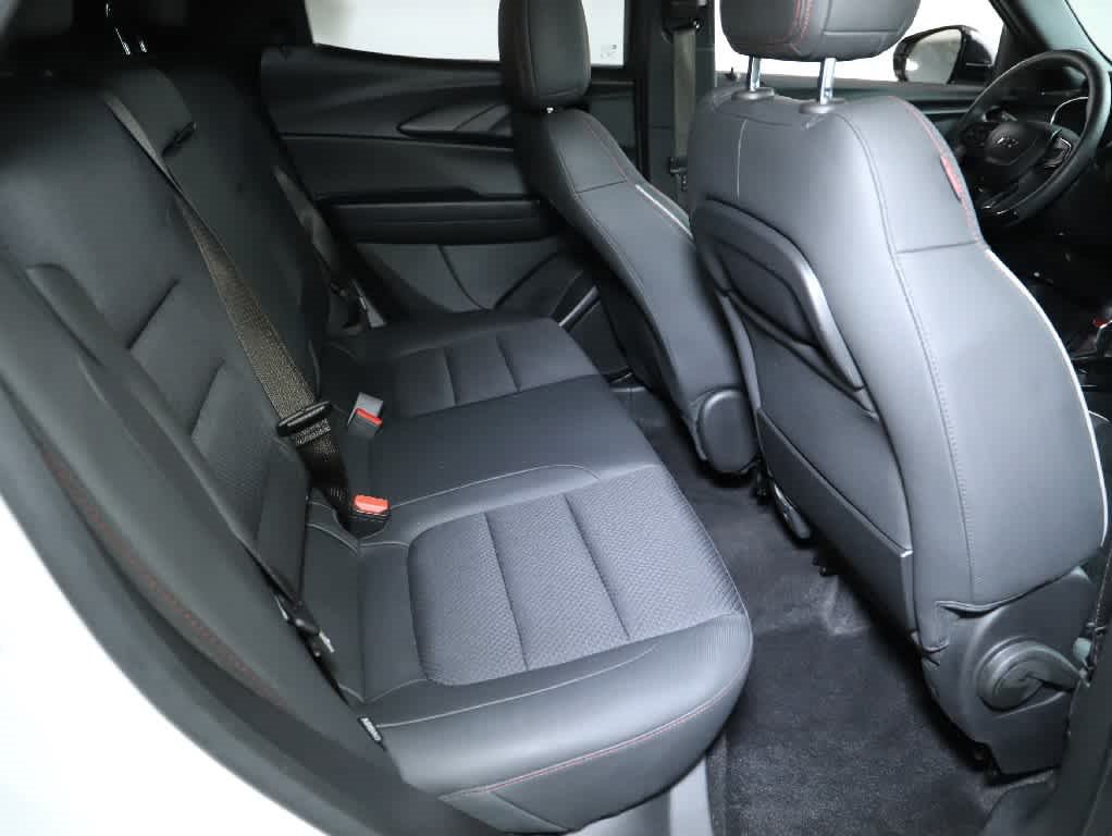 Used 2023 Chevrolet TrailBlazer RS w/ Sun and Liftgate Package AWD/4WD image 32