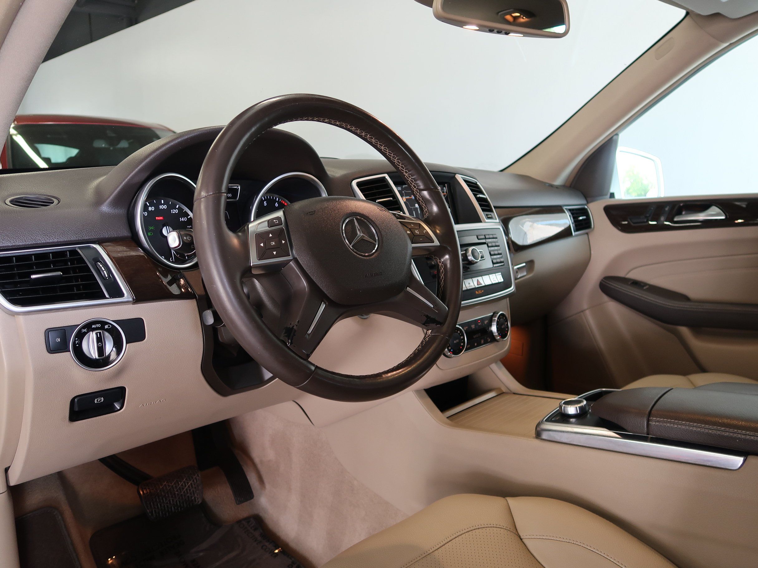 Used 2015 Mercedes-Benz ML 350 2WD image 28