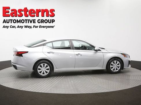 Used 2023 Nissan Altima 2.5 S FWD image 42