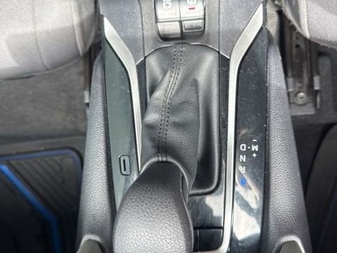 Used 2022 Toyota Corolla Cross LE AWD/4WD image 43