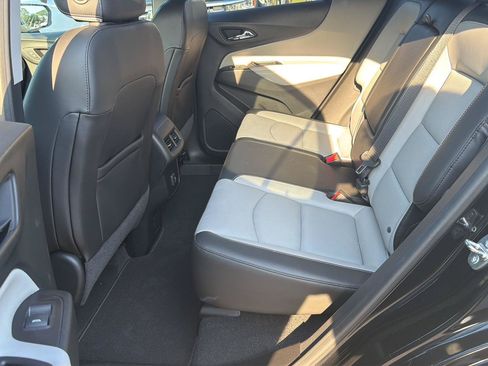 Used 2019 Chevrolet Equinox Premier FWD image 23