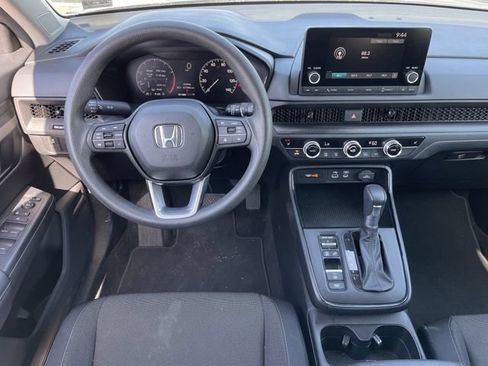 Used 2025 Honda CR-V EX image 10