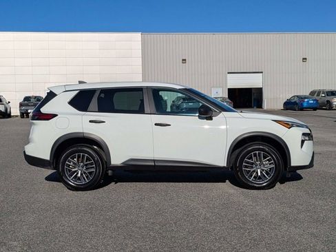 Certified 2024 Nissan Rogue S image 3