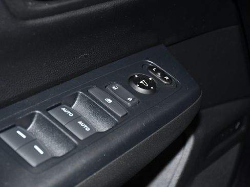 Certified 2025 Honda CR-V EX image 33