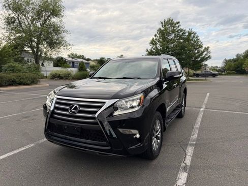 Used 2014 Lexus GX 460 Luxury AWD/4WD image 2