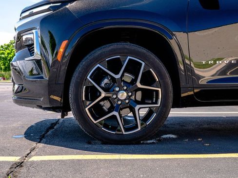 Certified 2025 Chevrolet Traverse High Country AWD/4WD image 10