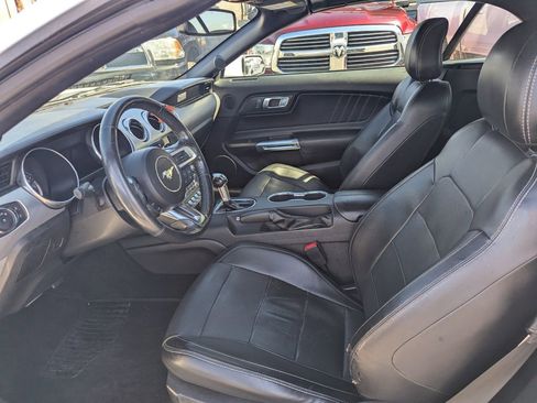 Used 2018 Ford Mustang Premium image 14