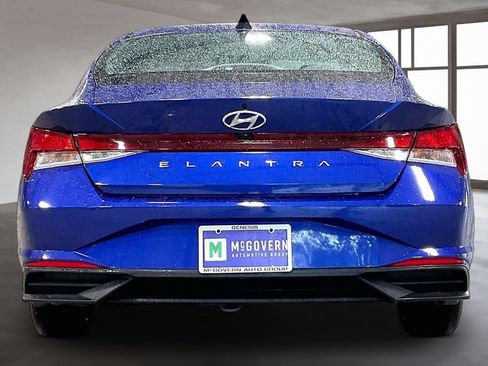Used 2023 Hyundai Elantra SEL FWD image 6