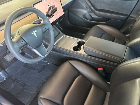 Used 2023 Tesla Model 3 Standard Range RWD image 11