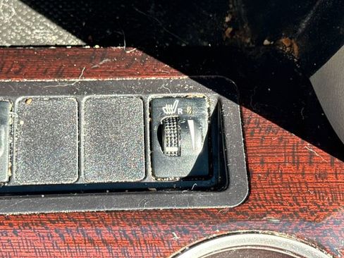 Used 2014 Toyota Camry XLE image 32