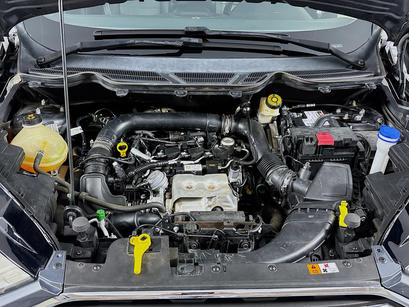 Used 2019 Ford EcoSport Titanium FWD image 30