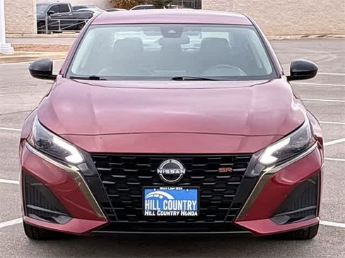 Used 2023 Nissan Altima 2.5 SR image 9