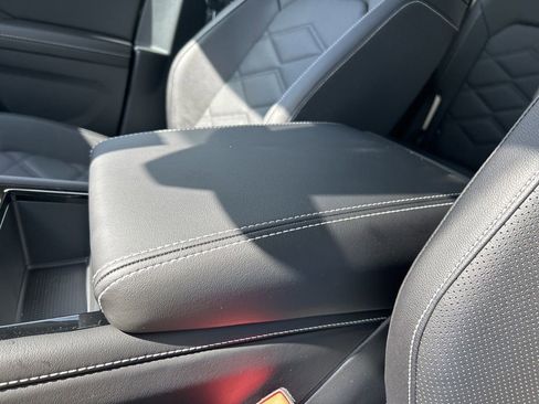 New 2026 Volkswagen Atlas SE image 32