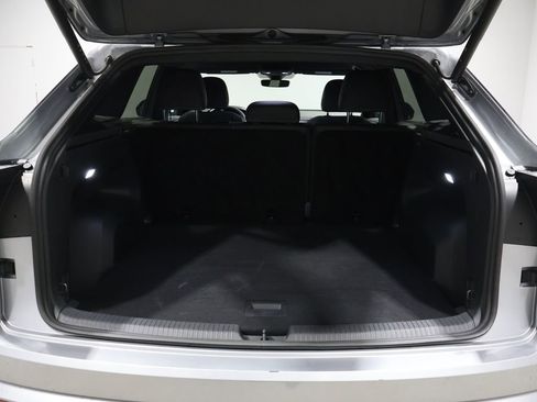 Used 2025 Volkswagen Atlas Cross Sport SE image 20