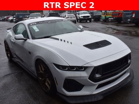 New 2025 Ford Mustang GT w/ GT Performance Package image 4