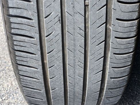 Used 2023 Ford Explorer XLT w/ Equipment Group 202A image 12