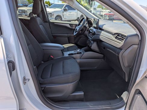 Used 2025 Ford Escape Active w/ Cold Weather Package AWD/4WD image 34
