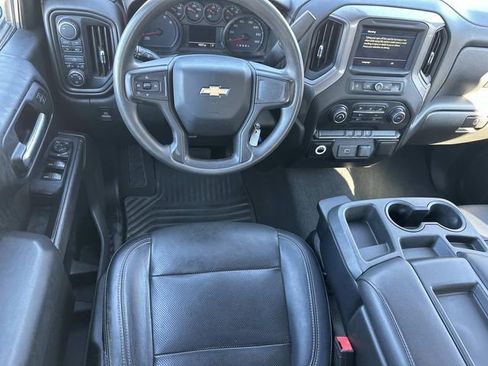 Used 2019 Chevrolet Silverado 1500 Custom w/ Custom Convenience Package image 17
