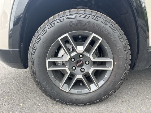 New 2026 GMC Terrain AT4 w/ Convenience Package III AWD/4WD image 19