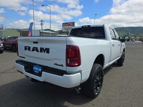 New 2026 RAM 2500 Laramie AWD/4WD image 5
