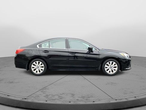 Used 2017 Subaru Legacy 2.5i Premium image 2