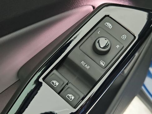 New 2025 Volkswagen ID.4 Pro S image 17