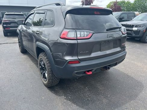 Used 2019 Jeep Cherokee Trailhawk w/ Comfort & Convenience Group AWD/4WD image 2