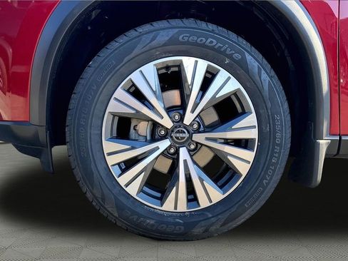 Used 2023 Nissan Rogue SV w/ SV Premium B Package image 22