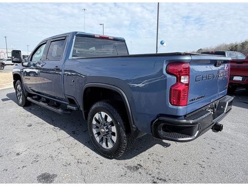 Used 2024 Chevrolet Silverado 2500 Custom w/ Custom Value Package image 7