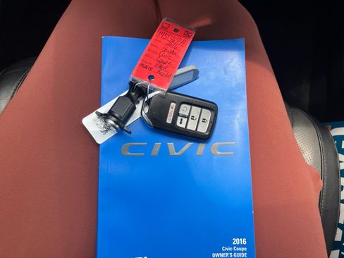 Used 2016 Honda Civic Touring image 38