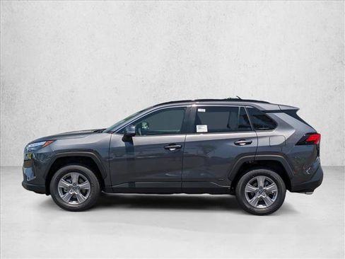 Used 2024 Toyota RAV4 LE AWD/4WD image 5