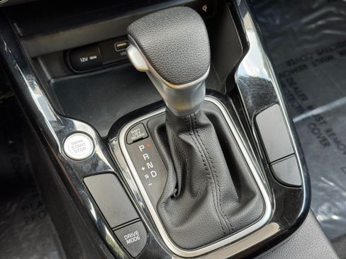 Used 2025 Kia Soul S FWD image 29