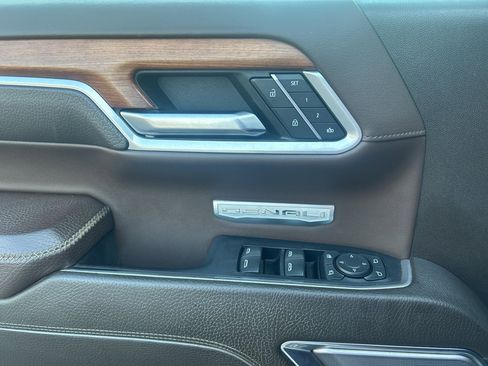 Used 2022 GMC Sierra 1500 Denali w/ Denali Reserve Package image 22