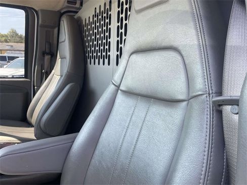 Used 2024 GMC Savana 2500 Extended image 13