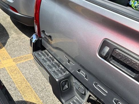 Used 2023 Toyota Tacoma SR5 AWD/4WD image 12