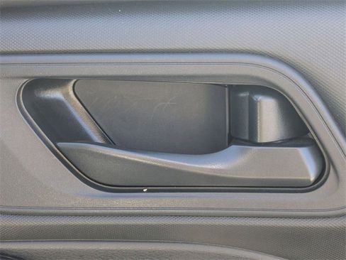 Used 2024 Nissan Rogue S image 37