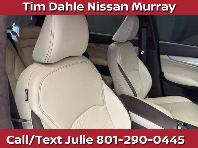 Used 2019 INFINITI QX50 Essential w/ Sensory Package AWD/4WD image 16