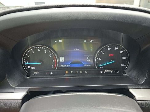 Used 2022 Ford Explorer XLT w/ Equipment Group 202A AWD/4WD image 10