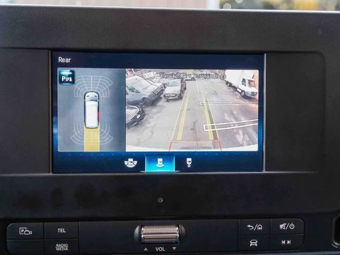 Used 2024 Mercedes-Benz Sprinter 2500 image 27