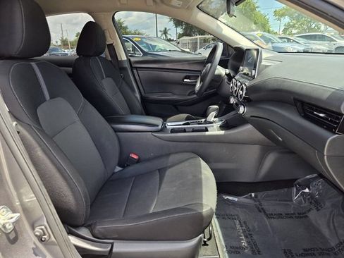 Used 2024 Nissan Sentra SV FWD image 19