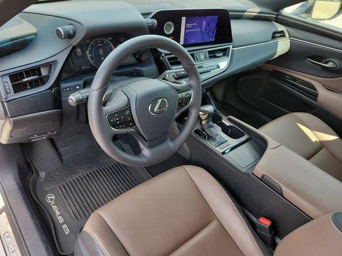 Used 2023 Lexus ES 350 w/ Premium Package FWD image 8