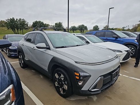 Certified 2024 Hyundai Kona SEL w/ Convenience Package image 3